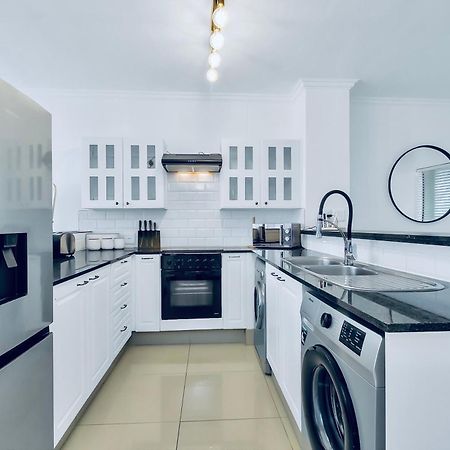 2 Bedroom 2 Bath Luxury - Sandton Cbd Johannesburg Exterior photo